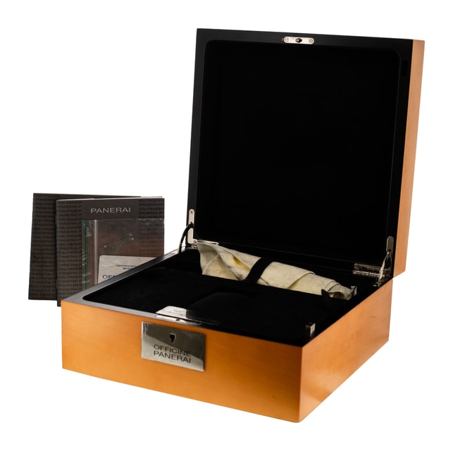 Panerai Luminor Power Reserve PAM00028 Image 4